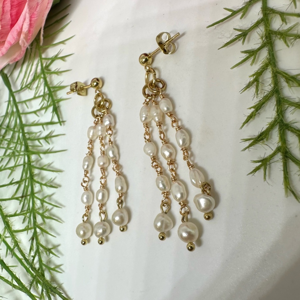 NEW⚜️Freshwater Pearl Chandelier Earrings - Picture 4 of 5